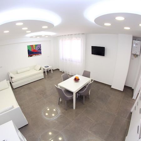 נאפולי Mondo Suites Apartments מראה חיצוני תמונה
